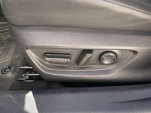 Used 2025 Toyota Camry XSE FWD image 12