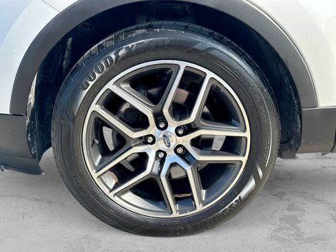 Used 2016 Ford Explorer Sport w/ Equipment Group 401A AWD/4WD image 13