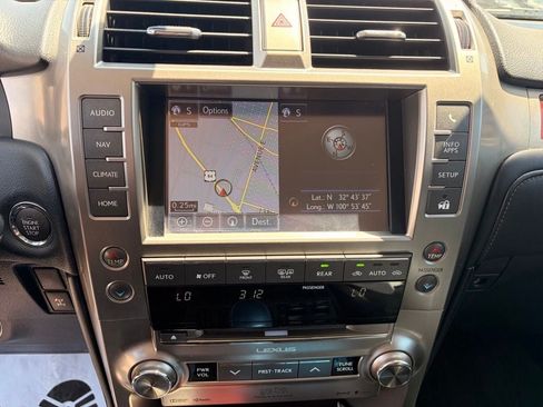 Used 2019 Lexus GX 460 Luxury AWD/4WD image 13
