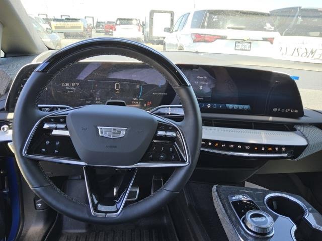 Used 2026 Cadillac Optiq Luxury 1 RWD image 3