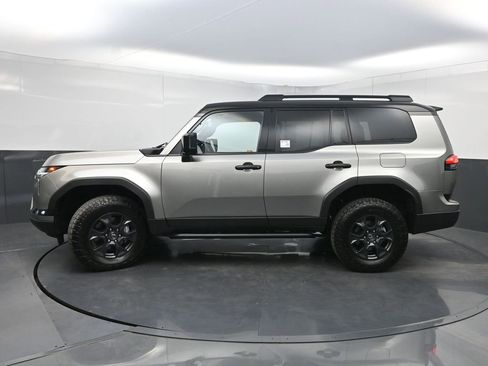 Used 2024 Lexus GX 550 AWD/4WD image 41