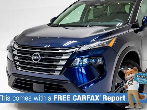 Used 2025 Nissan Rogue SV AWD/4WD image 2