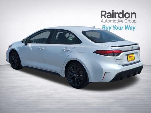 Used 2023 Toyota Corolla XSE FWD image 5