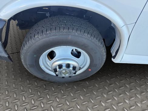 New 2025 Chevrolet Express 3500 w/ Power Convenience Package image 17