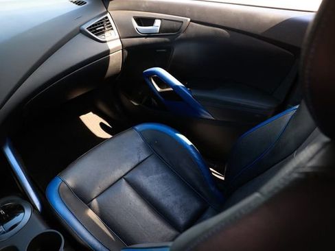 Used 2014 Hyundai Veloster Turbo image 23