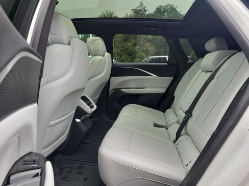 Used 2024 Cadillac Lyriq Luxury RWD image 20