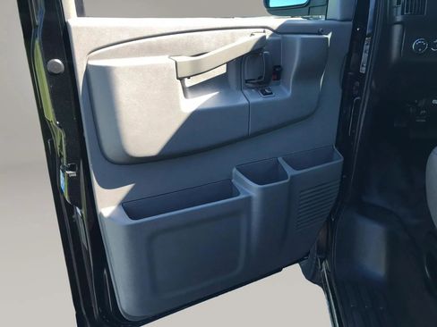 Used 2019 Chevrolet Express 2500 w/ Driver Convenience Package RWD image 10