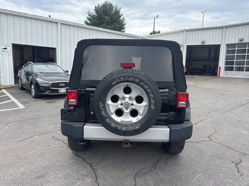 Used 2013 Jeep Wrangler Sahara w/ Connectivity Group AWD/4WD image 7