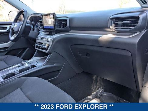 Certified 2023 Ford Explorer XLT image 23