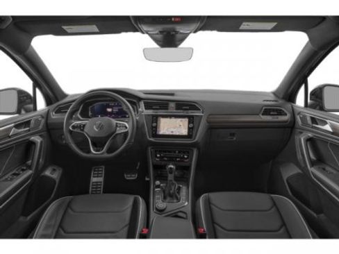 Used 2022 Volkswagen Tiguan SEL R-Line image 8