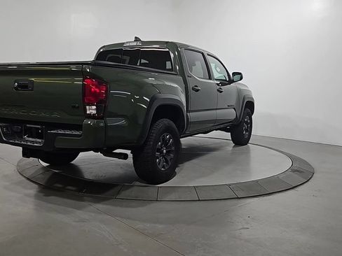 Used 2021 Toyota Tacoma SR5 w/ Trail Edition AWD/4WD image 5
