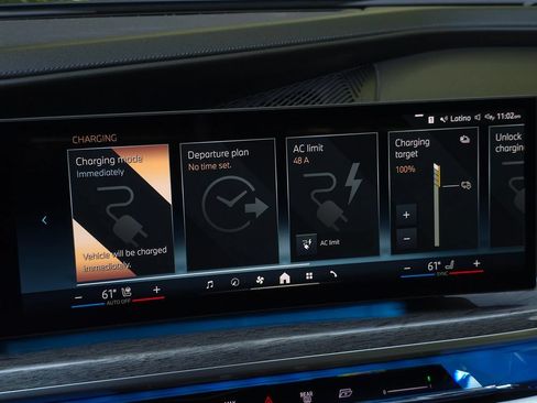 Used 2023 BMW i7 xDrive60 AWD/4WD image 48