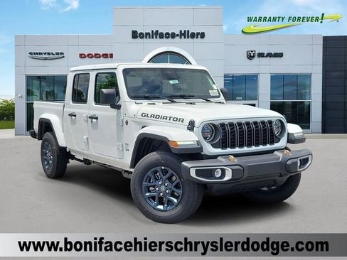 New 2026 Jeep Gladiator Mojave AWD/4WD image 1