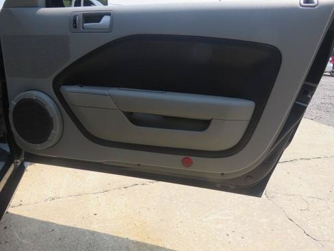 Used 2006 Ford Mustang GT RWD image 14