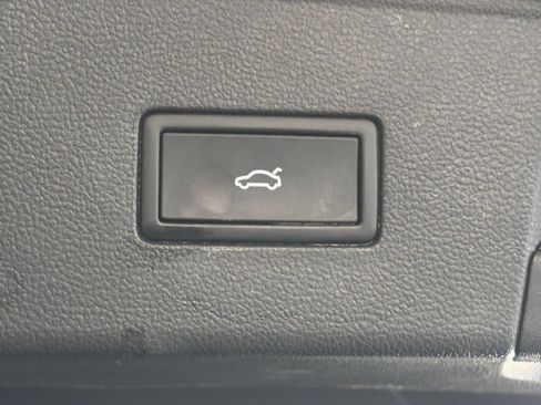 Used 2026 Volkswagen Atlas SE FWD image 23