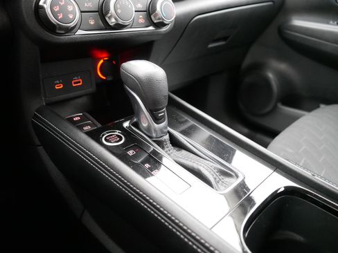 Certified 2024 Nissan Kicks SV image 24