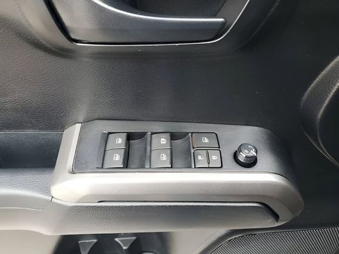 Used 2021 Toyota Tacoma SR5 image 28