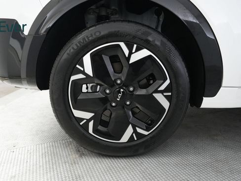 Used 2024 Kia Niro Wind FWD image 21