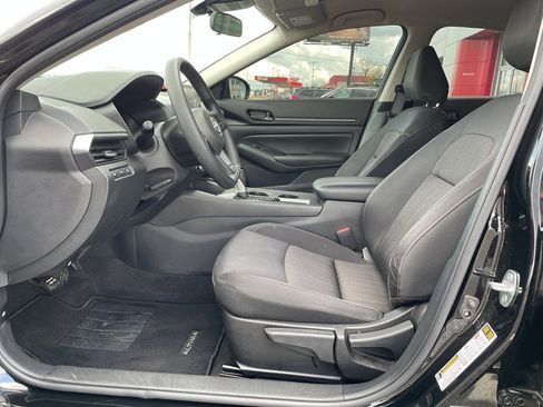 Certified 2025 Nissan Altima 2.5 S image 10