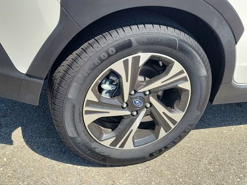 Used 2025 Subaru Crosstrek 2.5i Premium AWD/4WD image 32