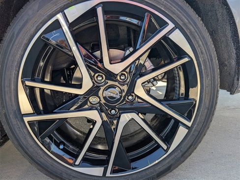 New 2025 Nissan Sentra SR w/ SR Premium Package image 6