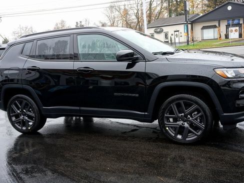 New 2026 Jeep Compass Limited image 4