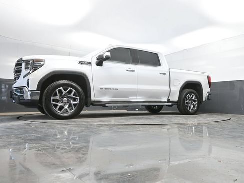 Used 2024 GMC Sierra 1500 SLT w/ SLT Premium Package AWD/4WD image 36