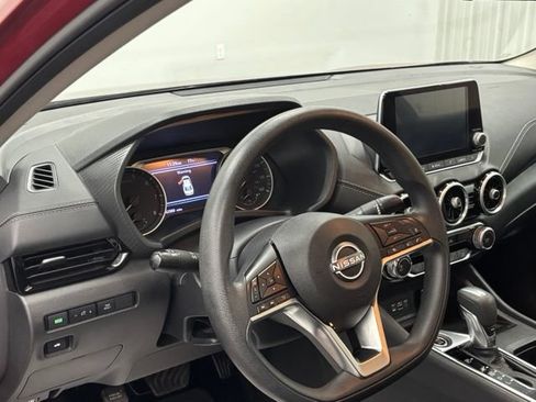 Used 2024 Nissan Sentra SV FWD image 14