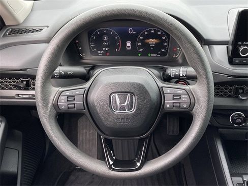 Certified 2025 Honda Accord LX image 11