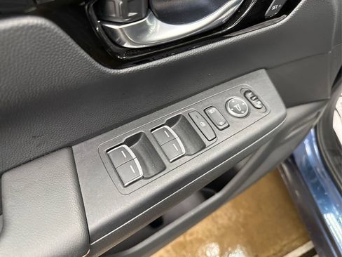 Used 2025 Honda CR-V Sport Touring image 38