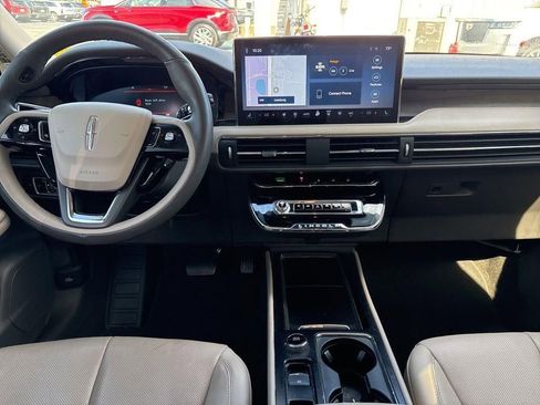 Used 2023 Lincoln Corsair Reserve w/ Equipment Group 201A image 10