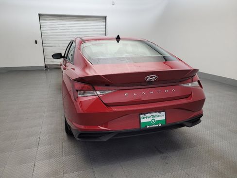 Used 2023 Hyundai Elantra SEL FWD image 6