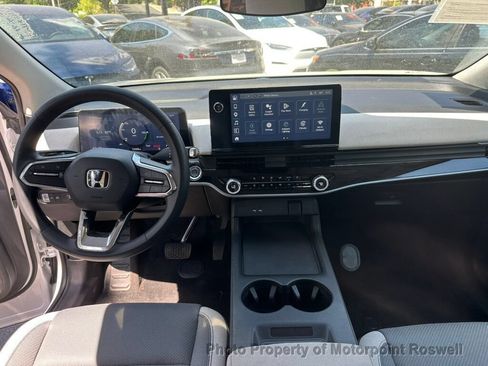 Used 2024 Honda Prologue EX image 17