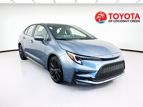 Used 2024 Toyota Corolla SE w/ SE Premium Package FWD image 1