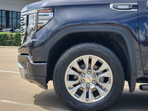 Used 2024 GMC Sierra 1500 Denali w/ Technology Package AWD/4WD image 8