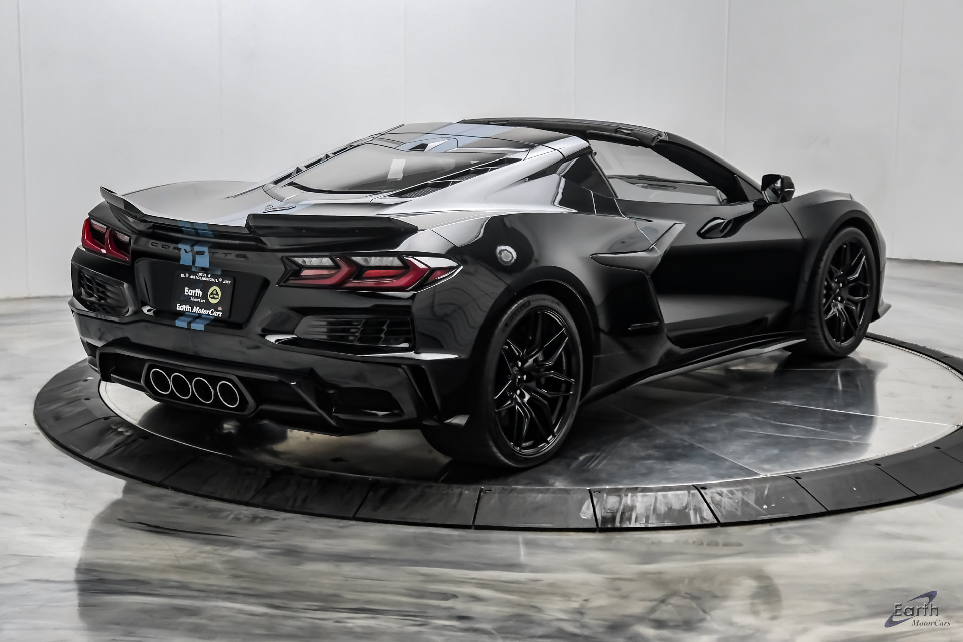 Used 2023 Chevrolet Corvette Z06 w/ Stealth Interior Trim Package RWD image 24