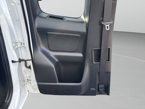 Used 2022 Toyota Tacoma SR image 8