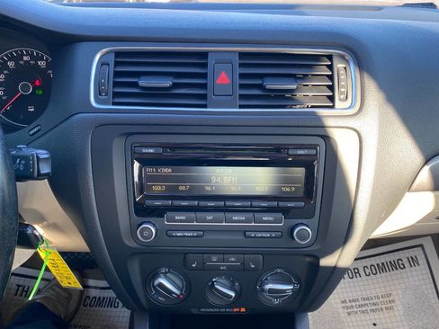 Used 2013 Volkswagen Jetta TDI image 15