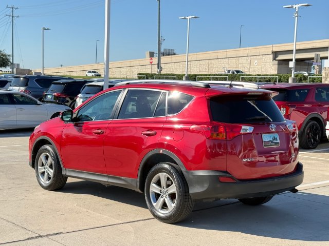 Used 2015 Toyota RAV4 XLE AWD/4WD image 5