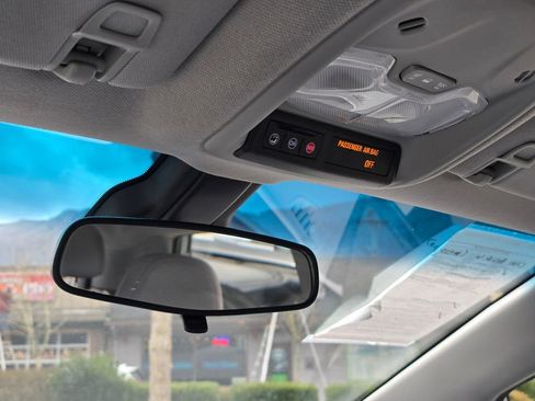 Used 2021 Chevrolet Bolt LT image 28