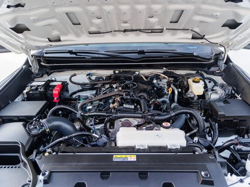 Used 2024 Toyota Tacoma SR image 15