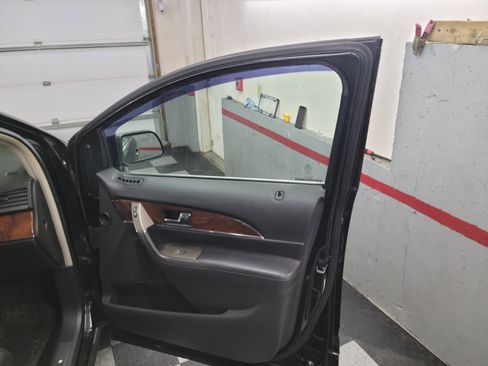 Used 2014 Lincoln MKX AWD w/ Equipment Group 102A image 14