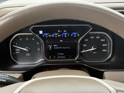 Used 2021 GMC Yukon XL Denali w/ Denali Ultimate Package RWD image 16