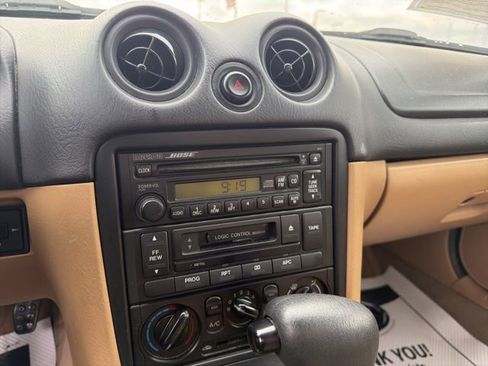 Used 1999 MAZDA MX-5 Miata RWD image 29