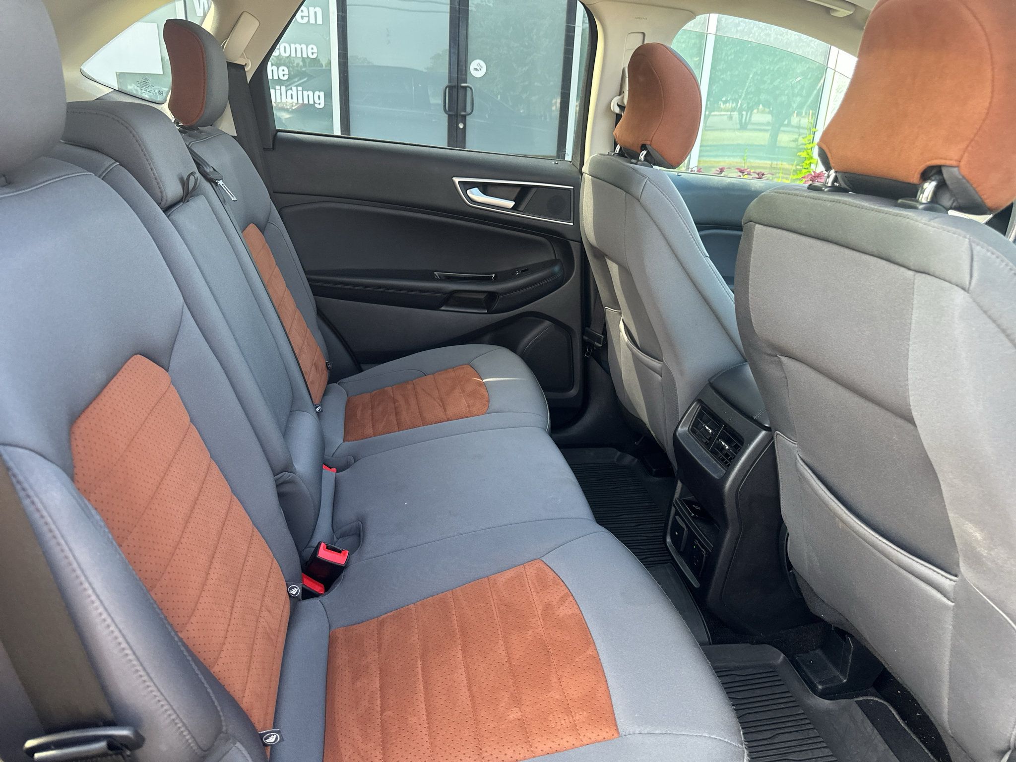 Used 2018 Ford Edge SEL w/ Equipment Group 201A AWD/4WD image 13