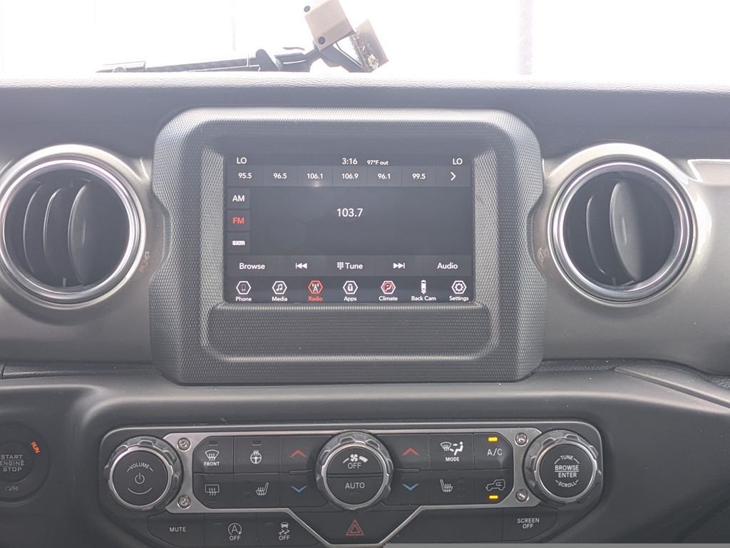 Used 2018 Jeep Wrangler Unlimited Sahara w/ Cold Weather Group AWD/4WD image 17
