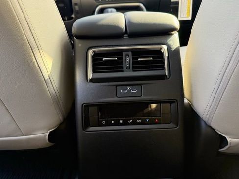 Used 2025 MAZDA CX-90 3.3 Turbo w/ Preferred Package image 15