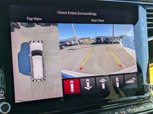 Used 2022 Jeep Grand Wagoneer Series III w/ Rear Seat Video Group 1 image 22