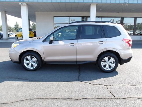 Used 2015 Subaru Forester 2.5i Premium w/ Popular Package #1 AWD/4WD image 2