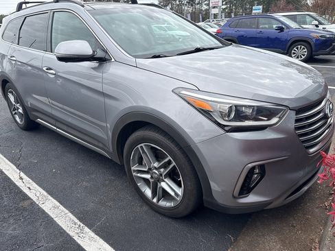 Used 2017 Hyundai Santa Fe Limited image 3